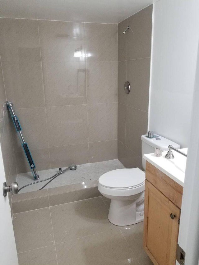 4 of 5 - 733 Se 1st Way #105, Deerfield Beach, FL