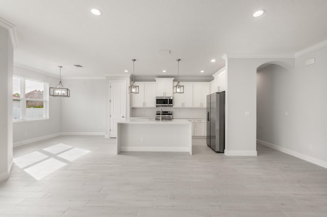 4 of 21 - 2433 Sw Hinchman Street, Port Saint Lucie, FL