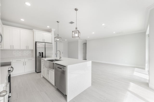 5 of 21 - 2433 Sw Hinchman Street, Port Saint Lucie, FL