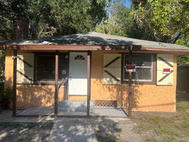 1 of 13 - 324 N 15th Street N, Fort Pierce, FL
