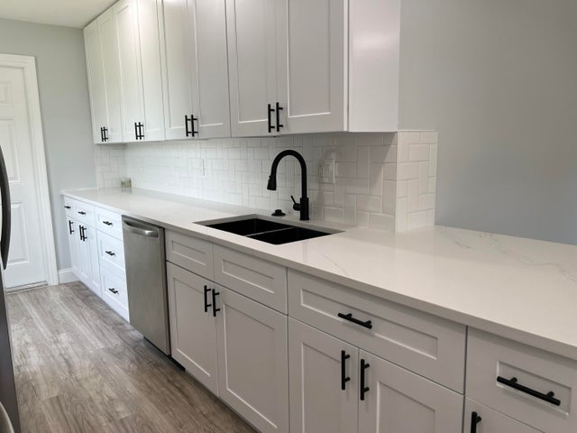 3 of 17 - 4620 39th Avenue, Vero Beach, FL