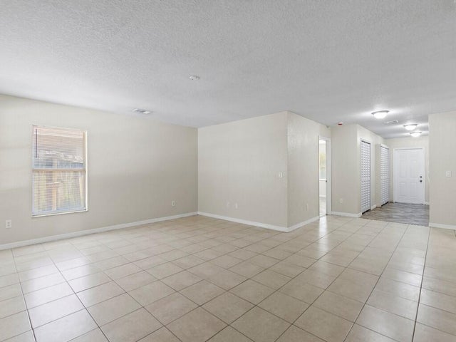2 of 27 - 605 Dundas Court, Fort Pierce, FL