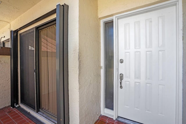 5 of 43 - 3741 English D Lane #d, Lake Worth, FL