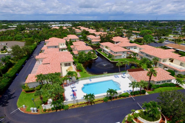 3 of 36 - 572 7th Square, Vero Beach, FL