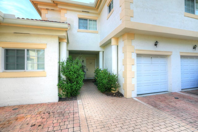 5 of 36 - 572 7th Square, Vero Beach, FL