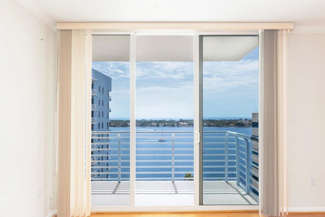 4 of 28 - 1551 N Flagler Drive #1511, West Palm Beach, FL