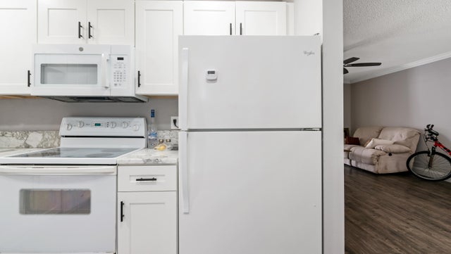 4 of 25 - 871 Worecester Lane, Lake Worth, FL