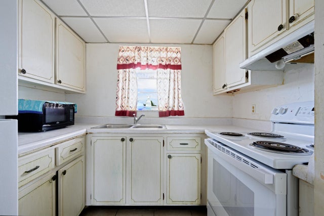 4 of 18 - 410 W Palm Street #24, Lantana, FL