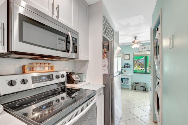 5 of 35 - 5884 Morningstar Cir #303, Delray Beach, FL
