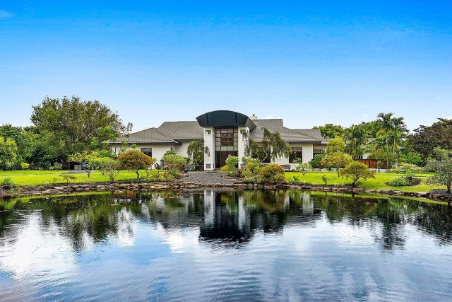 4 of 104 - 8549 Surrey Lane, Boca Raton, FL