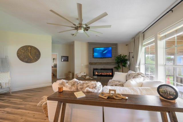 3 of 39 - 1868 Se Monroe Street, Stuart, FL