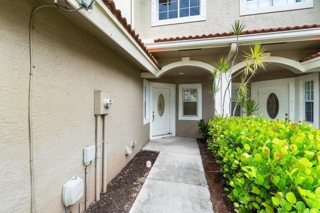4 of 40 - 12744 Westhampton Circle, Wellington, FL