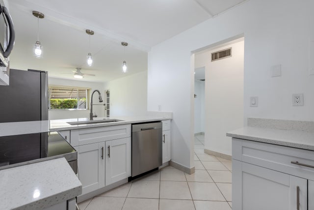 5 of 13 - 2991 Garden Drive S #106, Lake Worth, FL