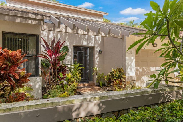 1 of 46 - 4851 Boxwood Circle, Boynton Beach, FL