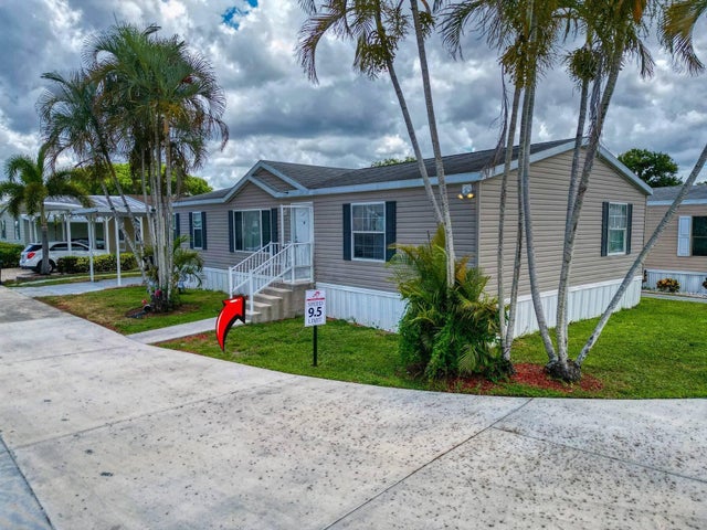 1 of 17 - 148 Plantation Boulevard, Lake Worth, FL