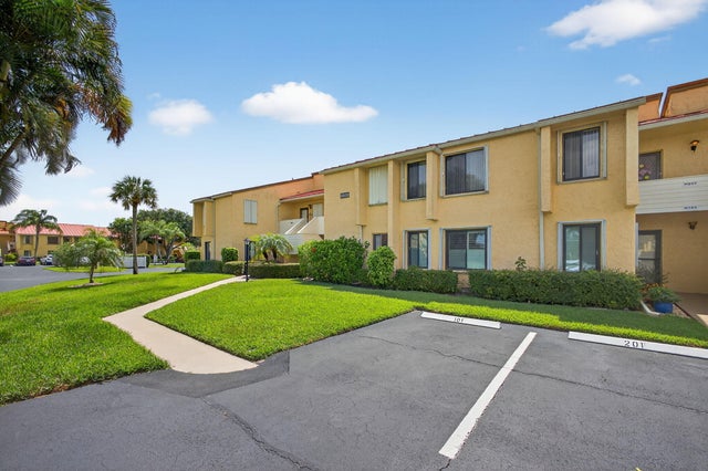 1 of 39 - 5335 Se Miles Grant Road #102, Stuart, FL