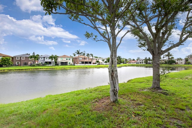 4 of 49 - 6121 Spring Isles Boulevard, Lake Worth, FL
