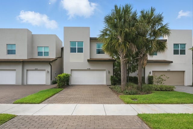 2 of 35 - 4926 Navali Drive, Lake Worth, FL
