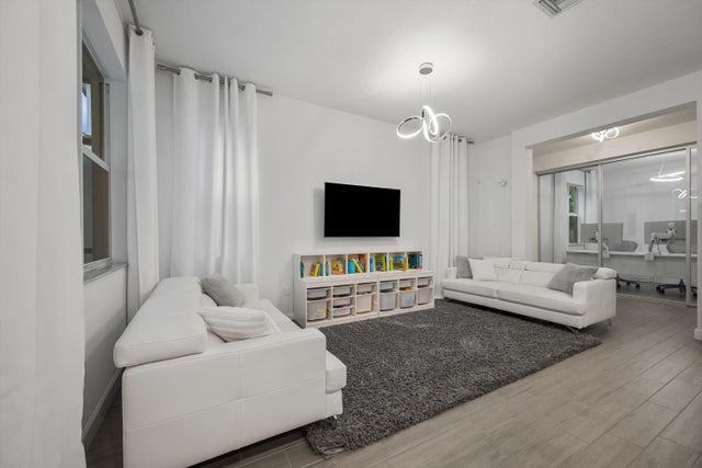 4 of 35 - 4926 Navali Drive, Lake Worth, FL