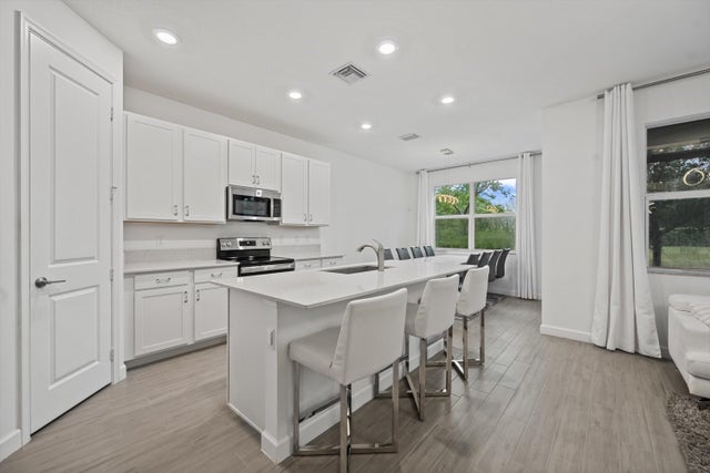 5 of 35 - 4926 Navali Drive, Lake Worth, FL