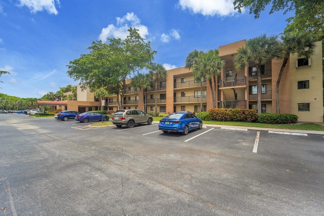 2 of 35 - 7342 Ashmont Circle #203, Tamarac, FL