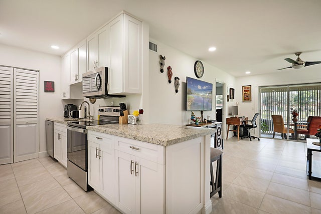 3 of 36 - 352 Covered Bridge Boulevard #a, Lake Worth, FL
