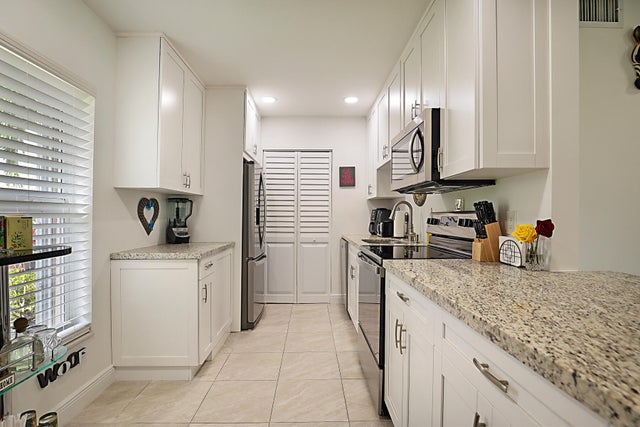 4 of 36 - 352 Covered Bridge Boulevard #a, Lake Worth, FL