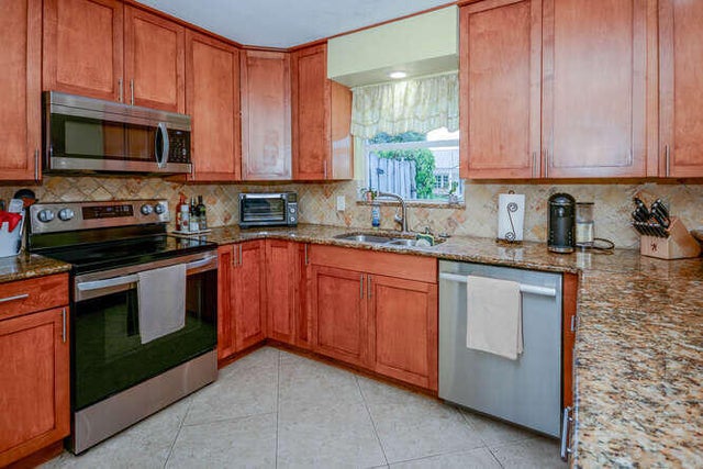 5 of 45 - 45 Birch Place, Tequesta, FL