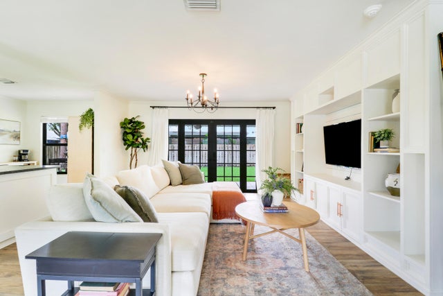 2 of 41 - 902 Oak Circle, Jupiter, FL