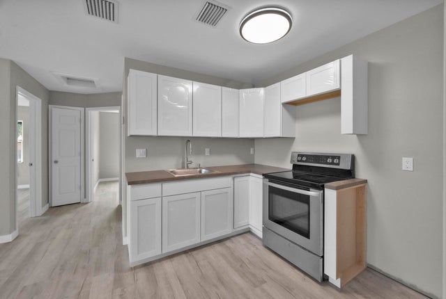 4 of 18 - 5007 San Diego Avenue, Fort Pierce, FL