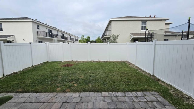 4 of 52 - 1677 Se 8th Avenue, Homestead, FL