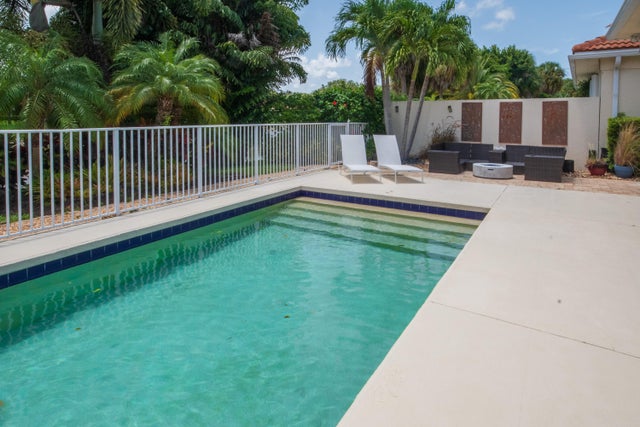 2 of 34 - 247 Kelsey Park Circle, Palm Beach Gardens, FL