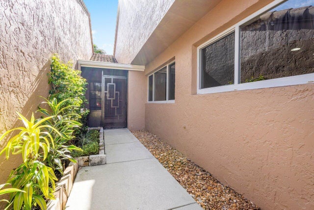 5 of 51 - 11110 Applegate Circle, Boynton Beach, FL