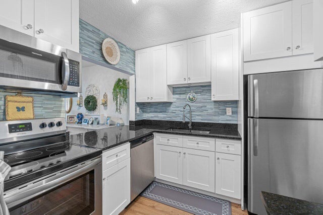 3 of 27 - 2855 S Garden Drive #211, Lake Worth, FL