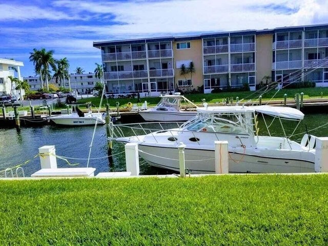 4 of 8 - 110 Shore 111 B Ct #111b, North Palm Beach, FL