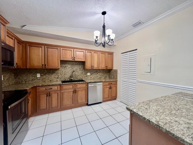 1 of 22 - 1431 Captains Walk #17, Fort Pierce, FL