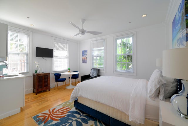 3 of 33 - 235 Sunrise Avenue #3265, Palm Beach, FL