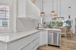 Photo of Listing #RX-11105032