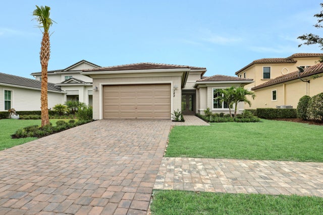 2 of 34 - 182 Se Calmo Circle, Port Saint Lucie, FL