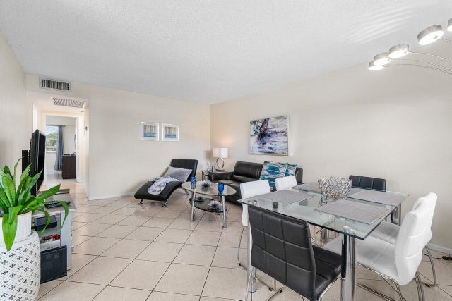 4 of 19 - 281 Fanshaw #g, Boca Raton, FL