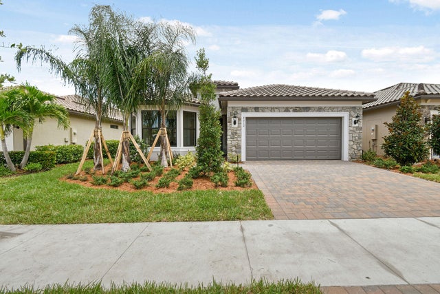 1 of 37 - 4012 Basket Oak Circle #prosperity 101, Vero Beach, FL