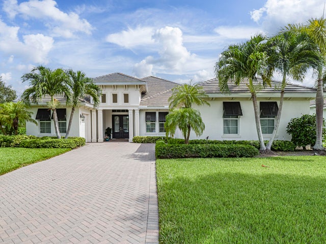1 of 69 - 4520 Jacqueline Manor Sw, Vero Beach, FL