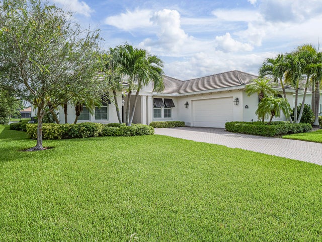 2 of 69 - 4520 Jacqueline Manor Sw, Vero Beach, FL
