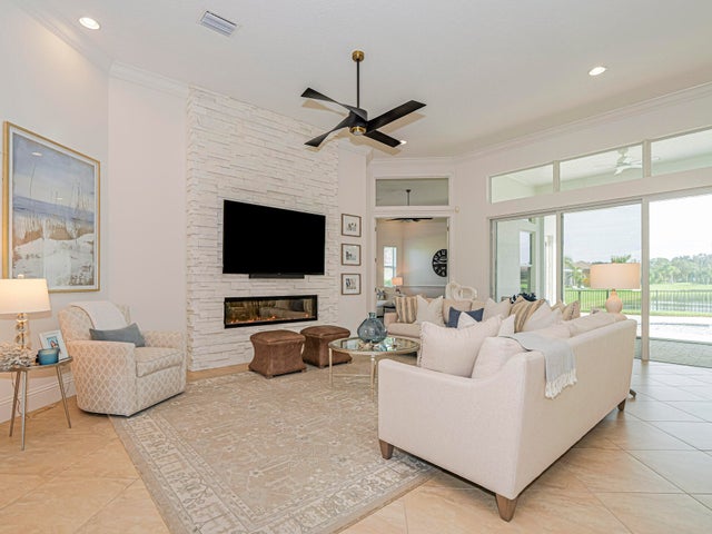 5 of 69 - 4520 Jacqueline Manor Sw, Vero Beach, FL