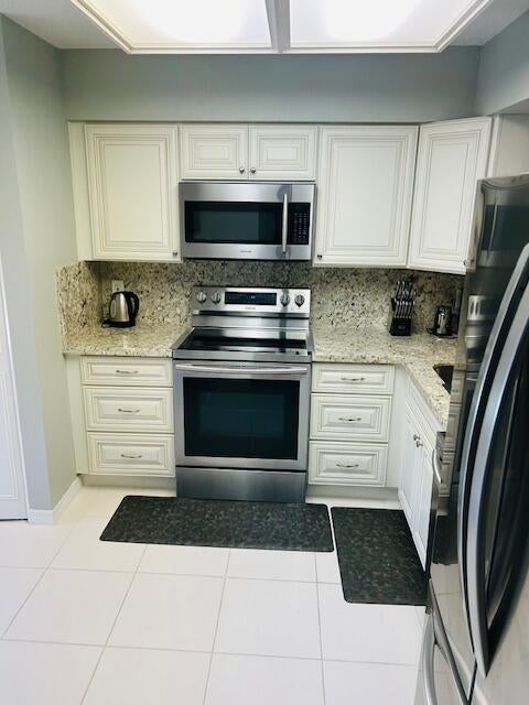 5 of 32 - 14527 Bonaire Boulevard #510, Delray Beach, FL