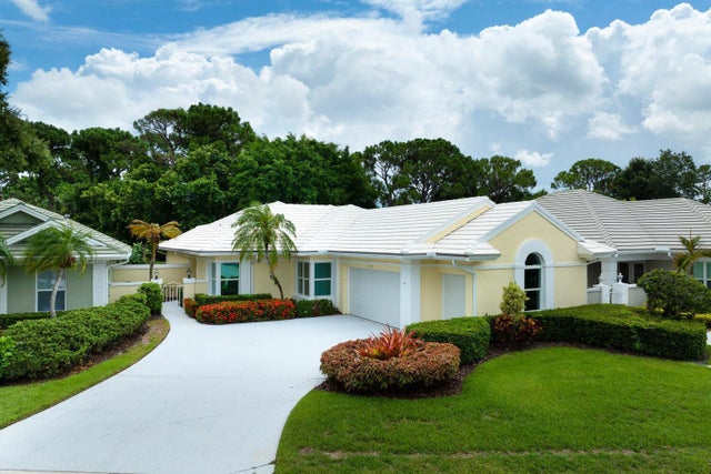 2 of 41 - 2347 Sw Brookwood Lane, Palm City, FL