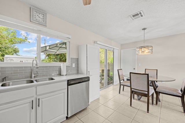 5 of 24 - 2222 Se Maize Street, Port Saint Lucie, FL