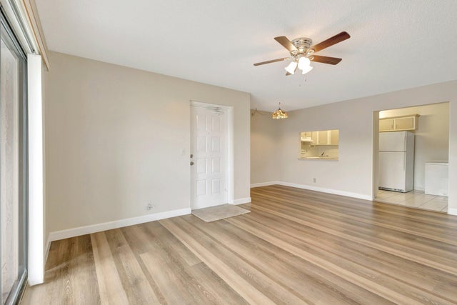 4 of 49 - 1002 Green Pine Boulevard #f2, West Palm Beach, FL