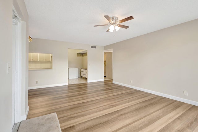 5 of 49 - 1002 Green Pine Boulevard #f2, West Palm Beach, FL