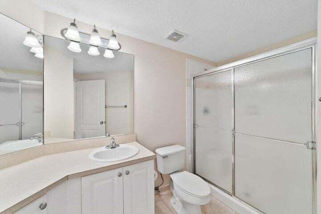 3 of 8 - 11015 Legacy Lane #303, Palm Beach Gardens, FL